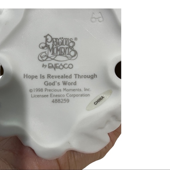 ✨PRECIOUS MOMENTS ALWAYS VICTORIAN DOLL HOPE IS REVEALED THROUGH GOD’S WORD! NIB - Picture 6 of 9